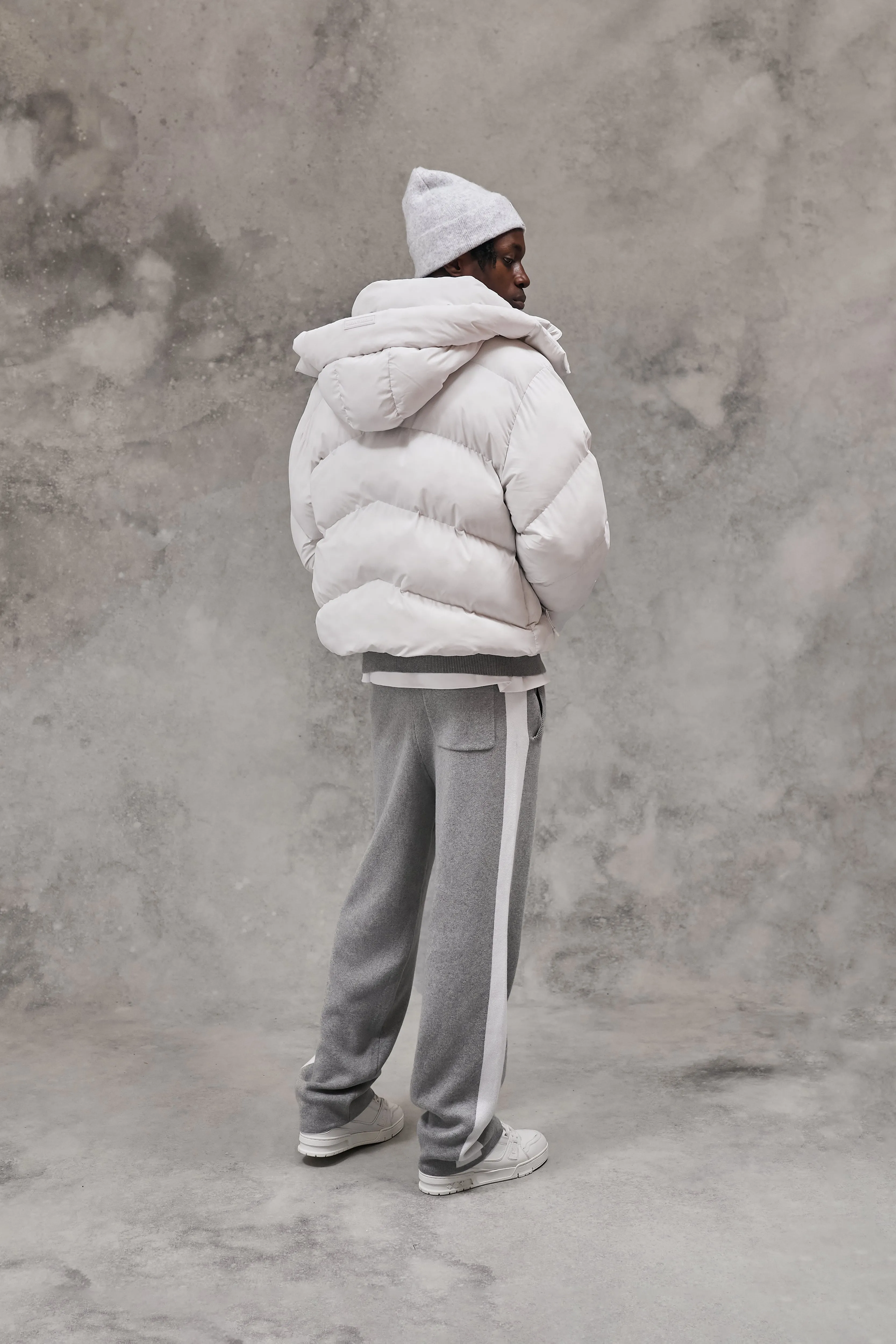 COLD REACTIVE PUFFER COAT - OFF WHITE