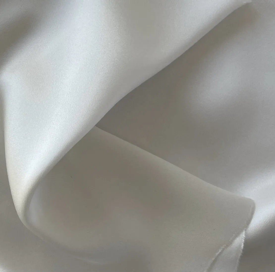 Soft White Silk Satin Charmeuse (Made in Italy)