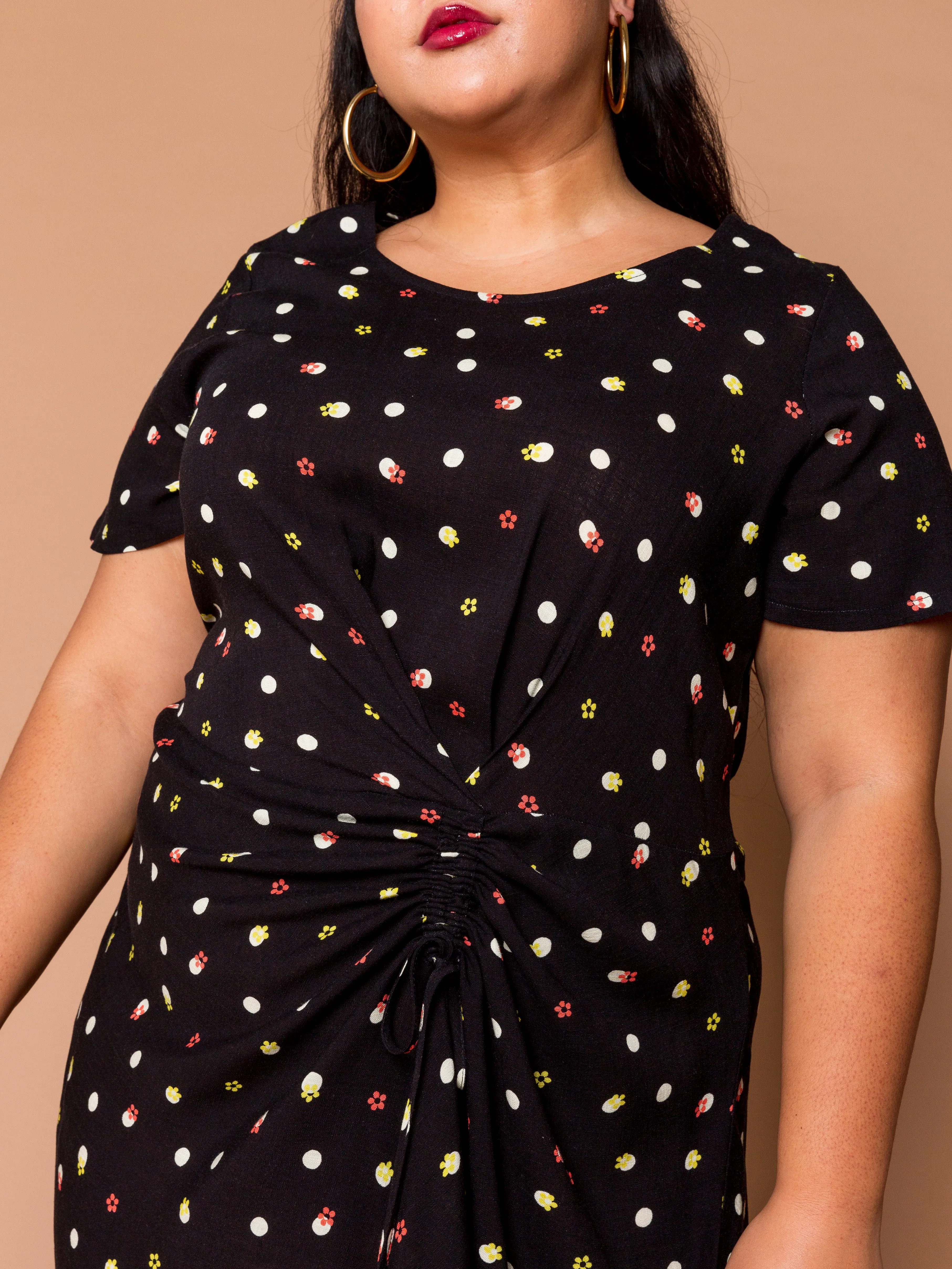 THE EVERYDAY RUCHED DRESS - Delia Dot